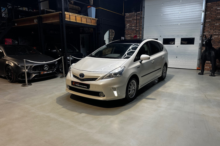 TOYOTA PRIUS+