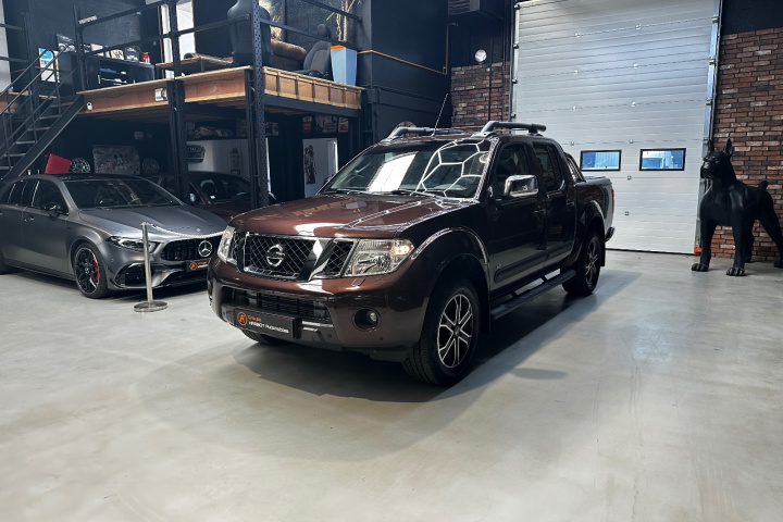 NISSAN NAVARA