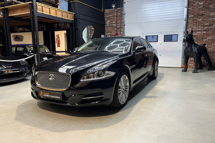 JAGUAR XJ