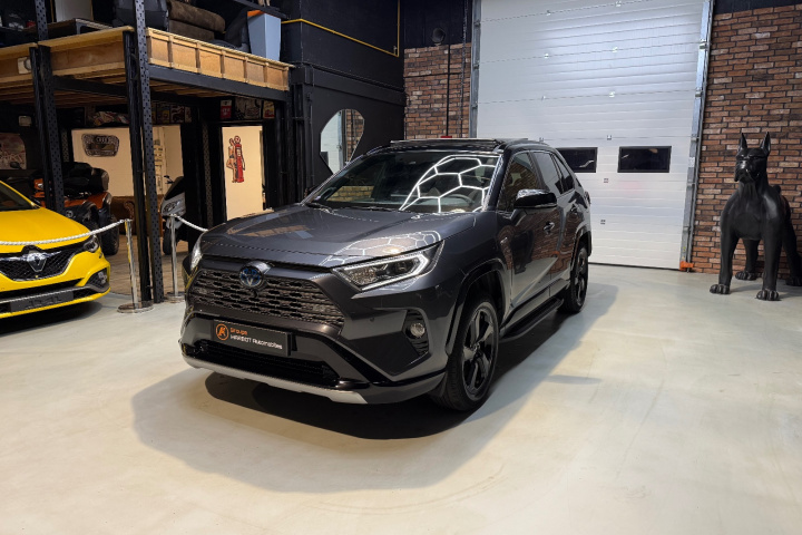 TOYOTA RAV4 HYBRIDE PRO